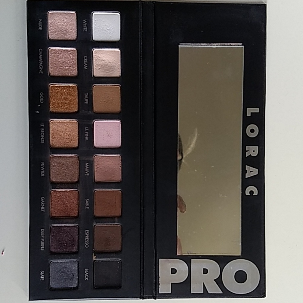 LORAC PRO eyeshadow palette